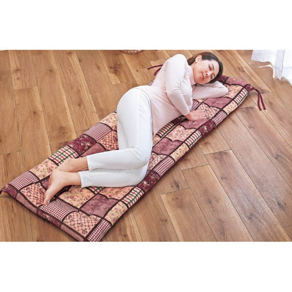【100Pもらえる・11/30まで期間限定】パッチワーク調あったかごろ寝長座布団
